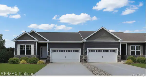 873 Oakwood Circle #28, Fenton, MI 48430