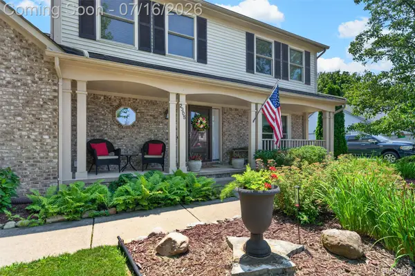 2305 Huntington Drive, LakeOrion, MI 48360