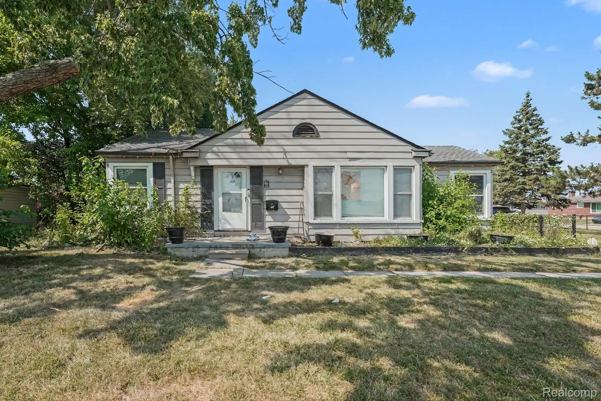18553 E 10 Mile Road, Roseville, MI 48066 - #1