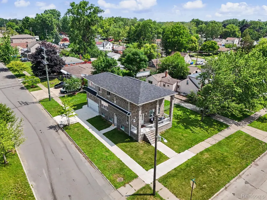 26122 Hass Street, Dearborn Heights, MI 48127 - #3