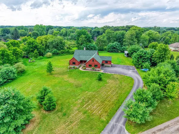 7200 Wiggins Road, Howell, MI 48855