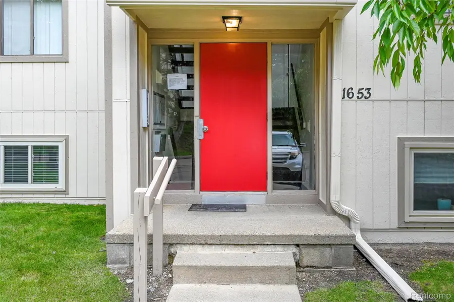 1653 Riverside Drive #Suite 1, Rochester Hills, MI 48309 - #2