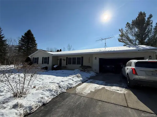3668 E Allen Road, Howell, MI 48855