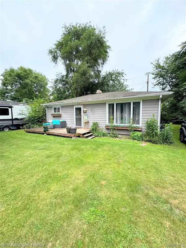 870 Farnsworth Road, WhiteLake, MI 48386