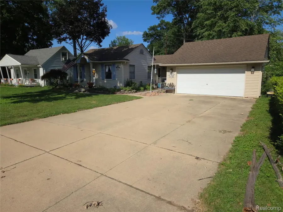 5924 N Karle Street, Westland, MI 48185 - #2