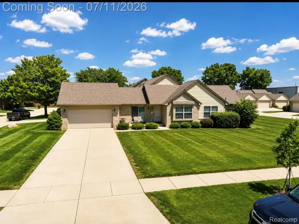 37750 Chase Run Drive #24, SterlingHeights, MI 48310