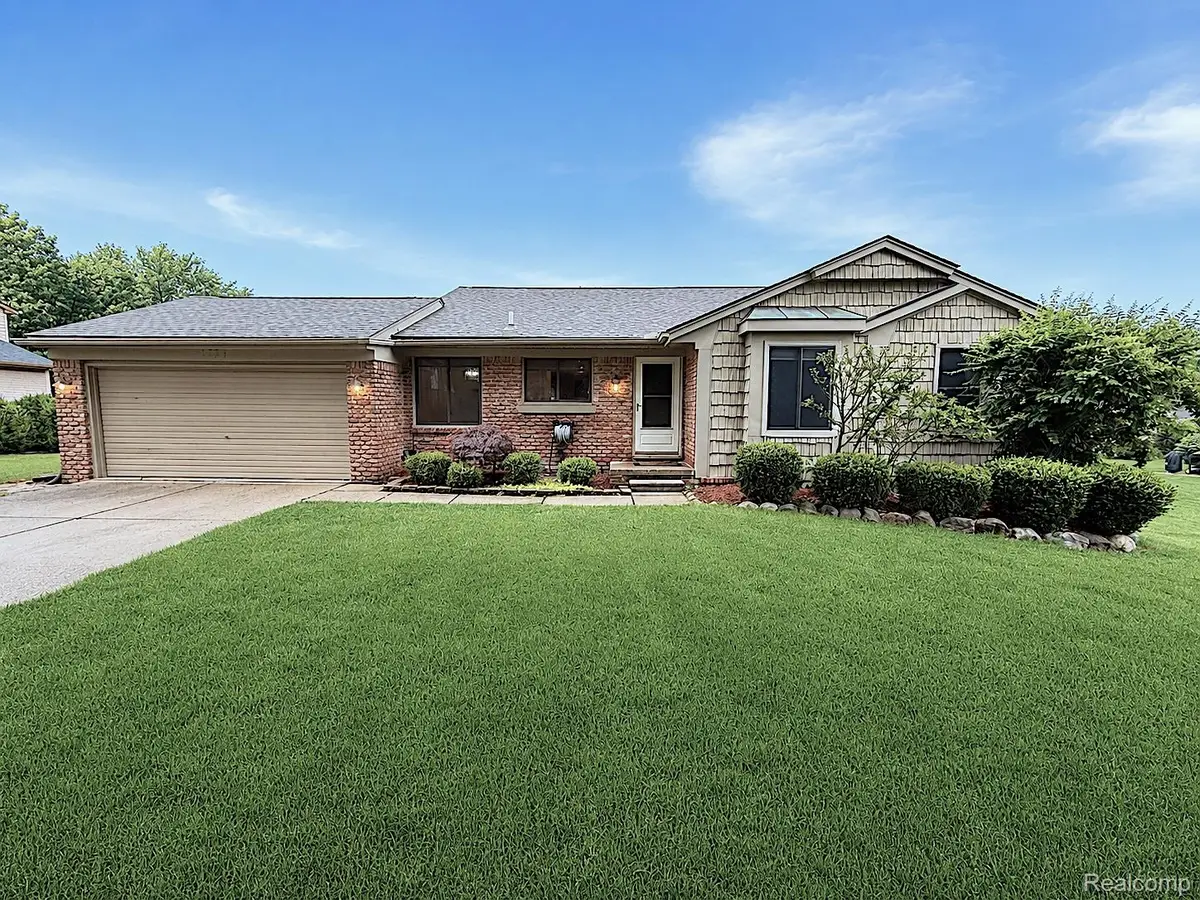 2033 Avonstoke Road, Rochester Hills, MI 48307 - #1