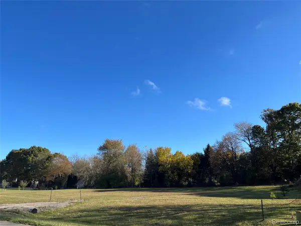 4640 Melanie Lane, WhiteLake, MI 48383