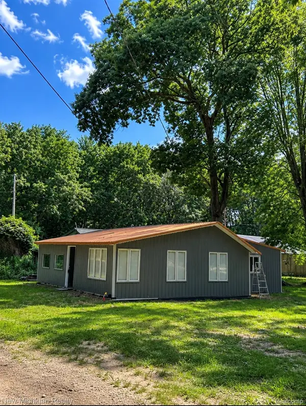 107 Hunter Drive, Lake, MI 48632