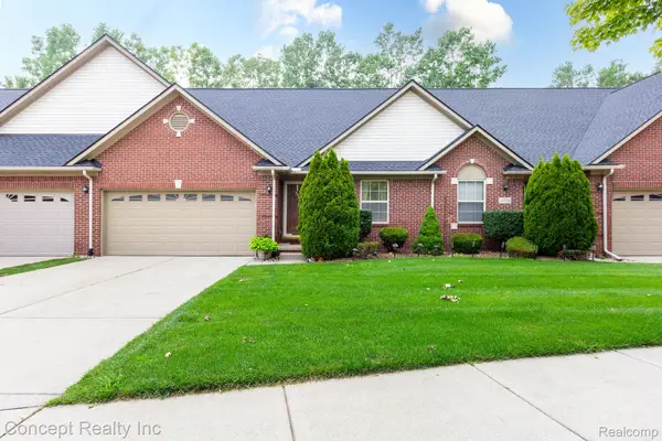 20742 Doves Pointe Drive, Romulus, MI 48174