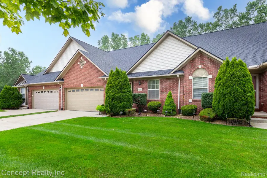 20742 Doves Pointe Drive, Romulus, MI 48174 - #2