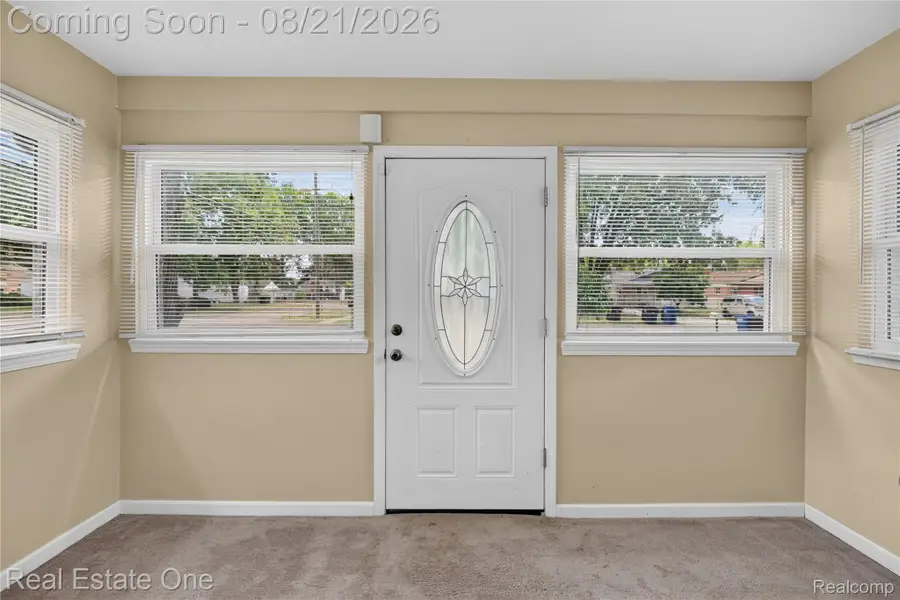 5749 Wilmer Street Nw, Westland, MI 48185 - #2