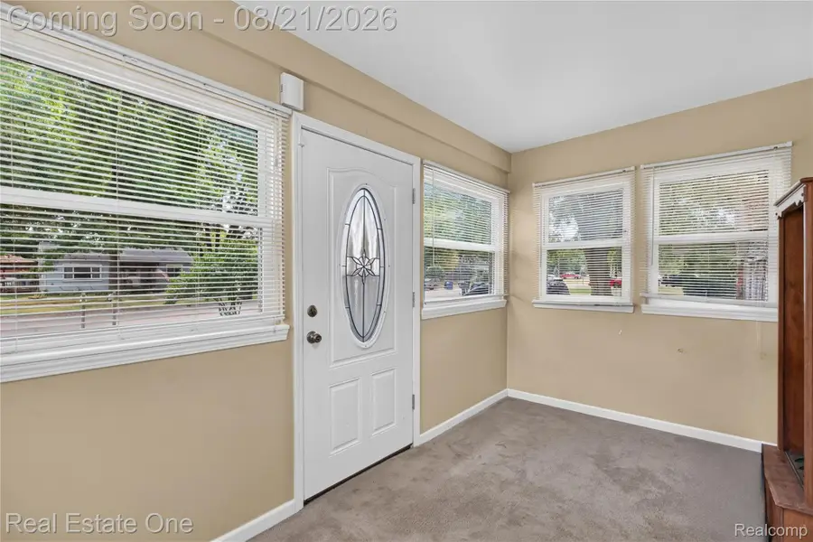5749 Wilmer Street Nw, Westland, MI 48185 - #3