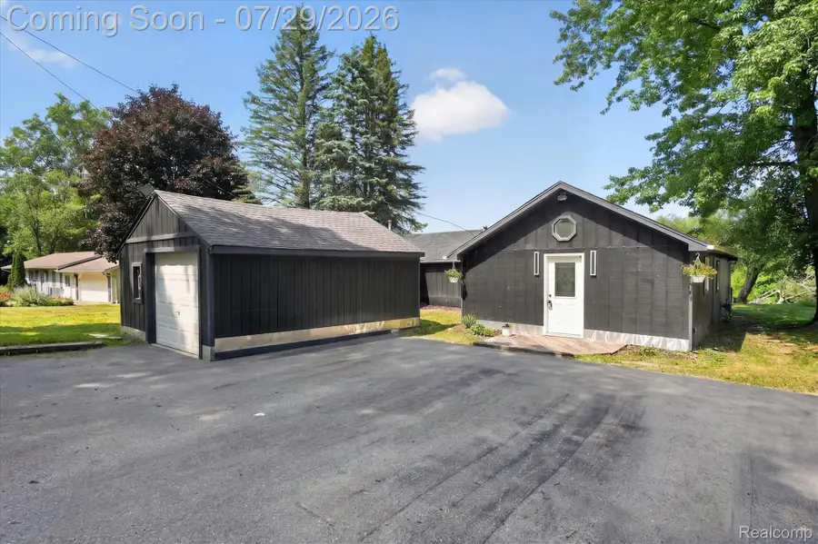 3515 Lakeview Drive, Ortonville, MI 48462 - #2