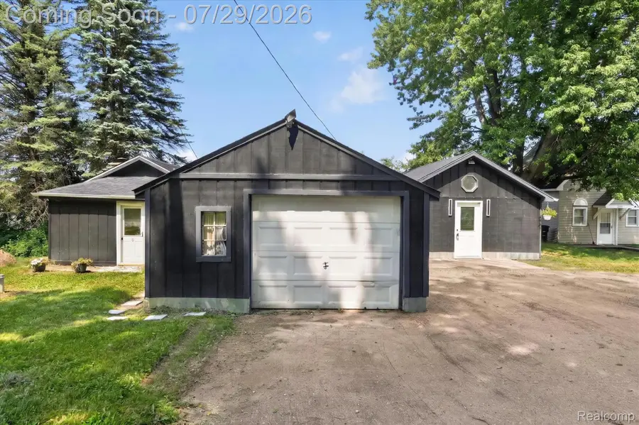 3515 Lakeview Drive, Ortonville, MI 48462 - #3