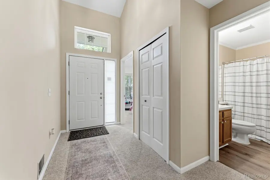 5487 Greenway Drive #82, Trenton, MI 48183 - #3