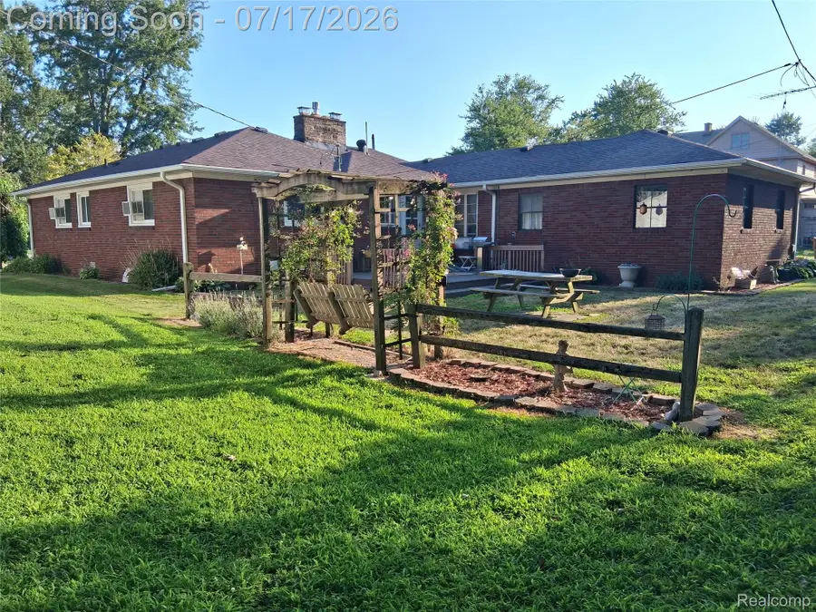 1460 Monroe Street, Carleton, MI 48117 - #2