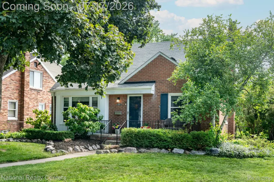 2028 N Wilson Avenue, Royal Oak, MI 48073 - #2