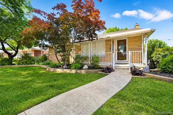 6627 Hawthorne Street, GardenCity, MI 48135