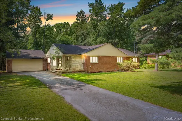 23161 Valley View Drive, Southfield, MI 48033