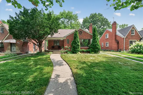 17606 Avon Avenue, Detroit, MI 48219