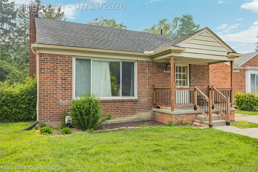 23531 Scotia Road, Oak Park, MI 48237 - #2