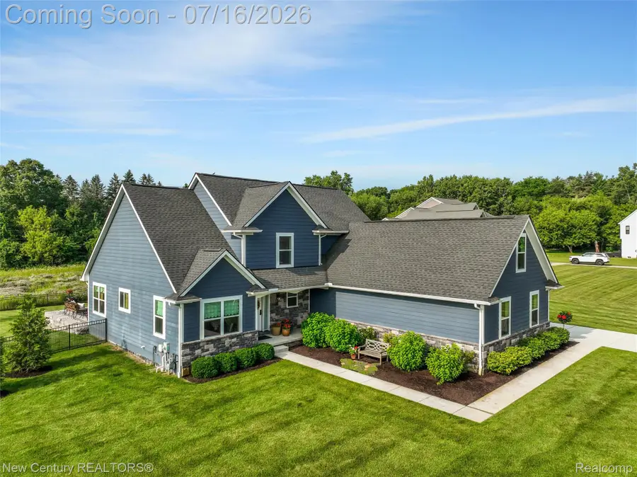 671 Braxwood Place, Milford, MI 48381 - #2