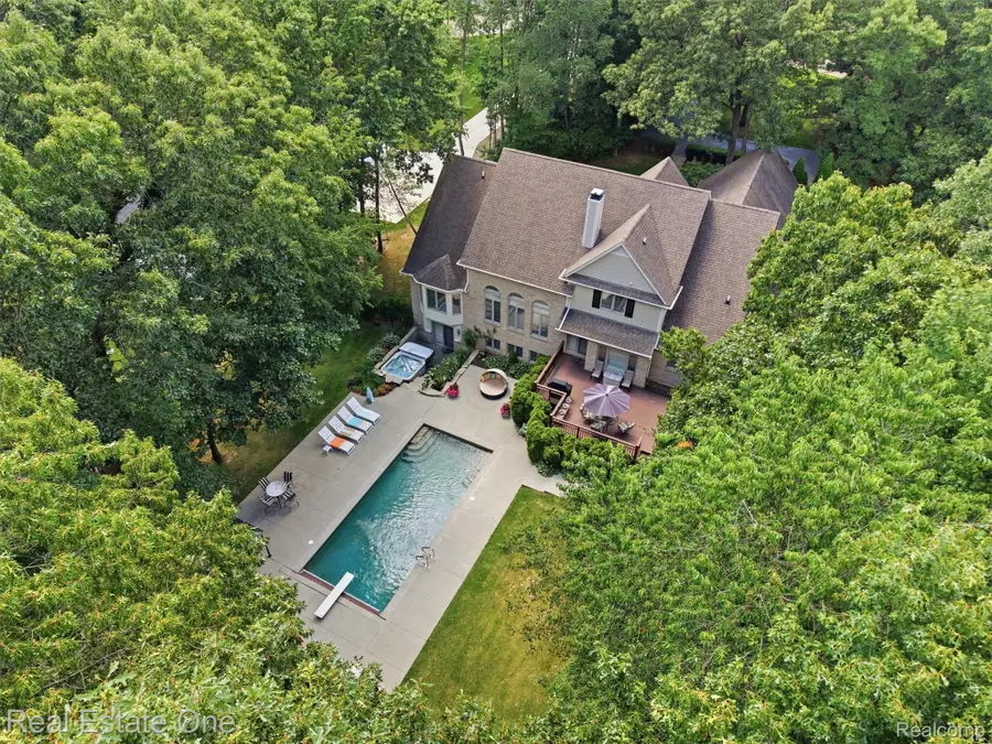6140 Englewood Drive, Clarkston, MI 48346 - #3