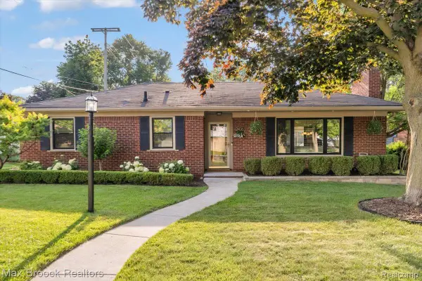 2436 Hawkins Avenue, RoyalOak, MI 48073
