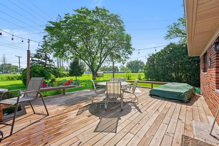12485 Lutz Avenue, Warren, MI 48093 - #2