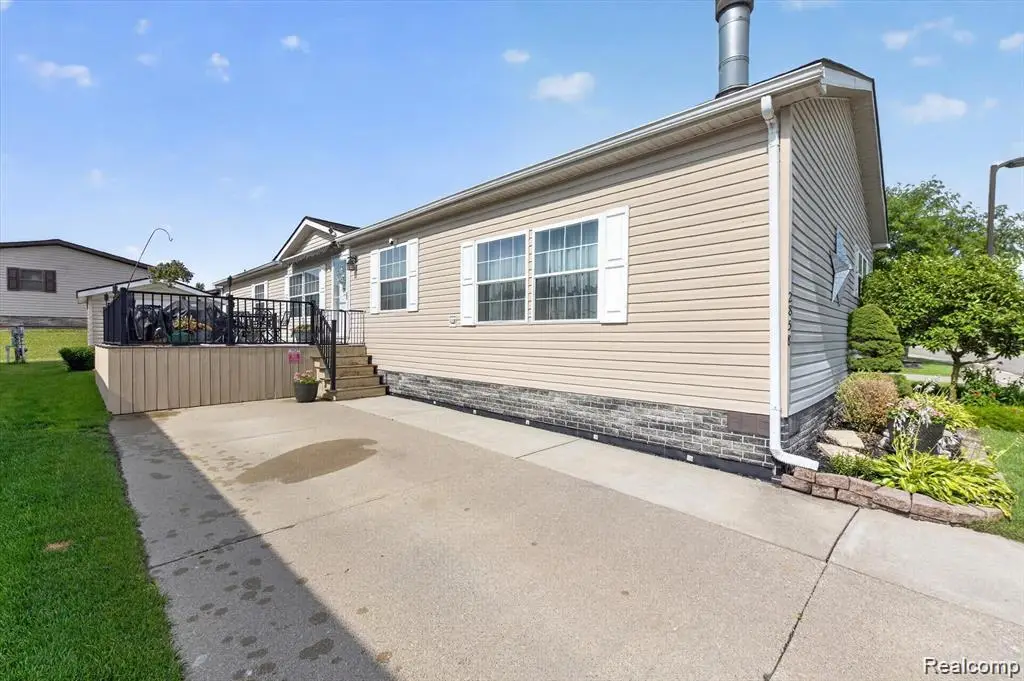 2858 Boulder Ridge Trail, Milford, MI 48380 - #1