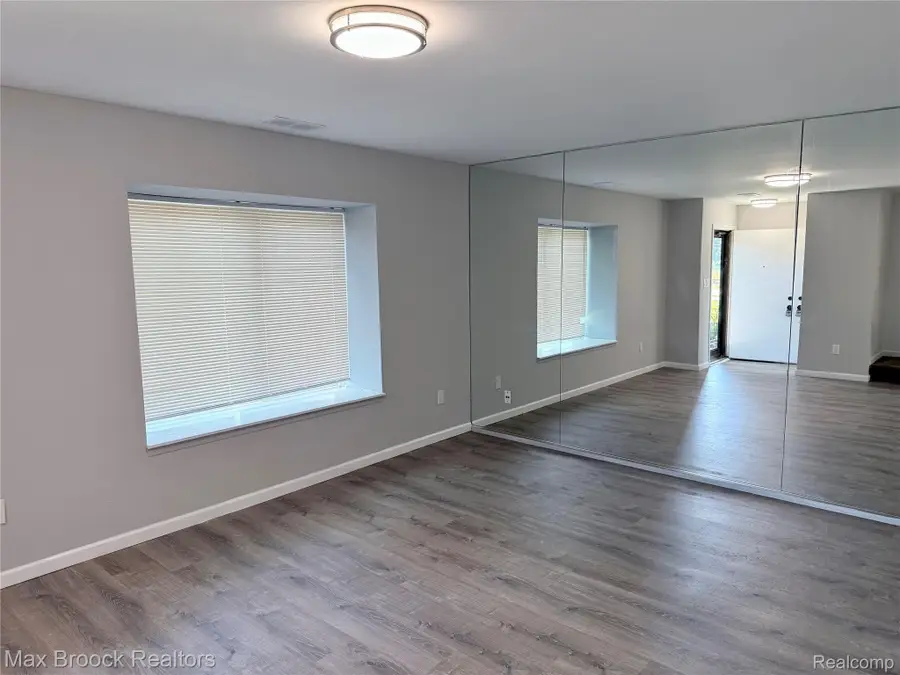 23478 Lahser Road, Southfield, MI 48033 - #2