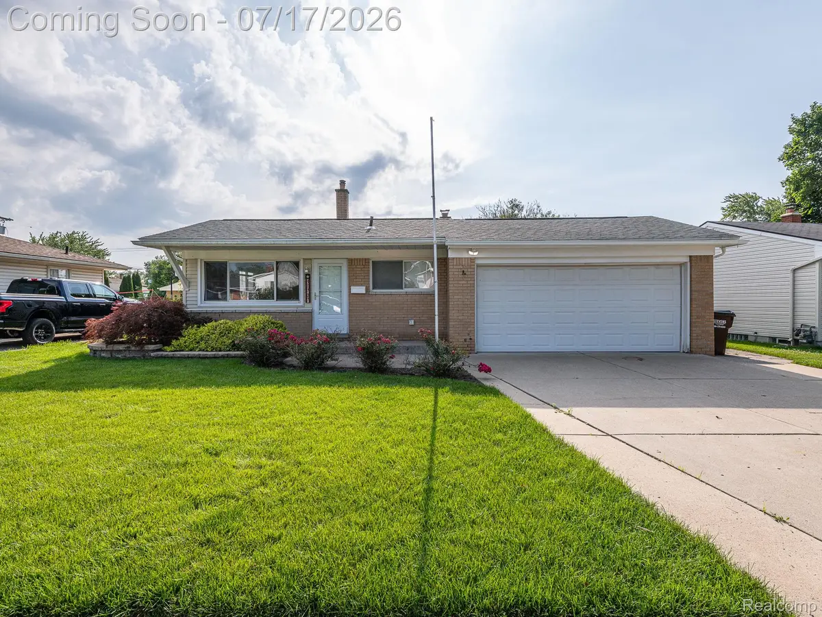 31707 Sweetbriar, Rockwood, MI 48173 - #1