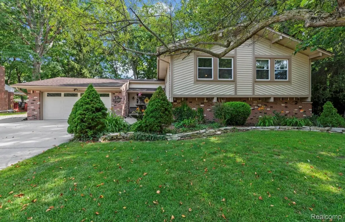 8369 Burning Bush Road, Grosse Ile, MI 48138 - #1