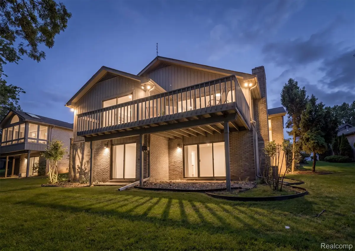 2225 Cameo Lake Court, West Bloomfield, MI 48302 - #1