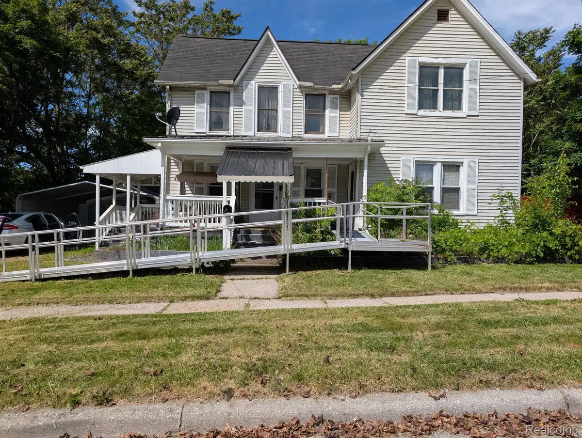 261 Fox Street, Lapeer, MI 48446 - #1