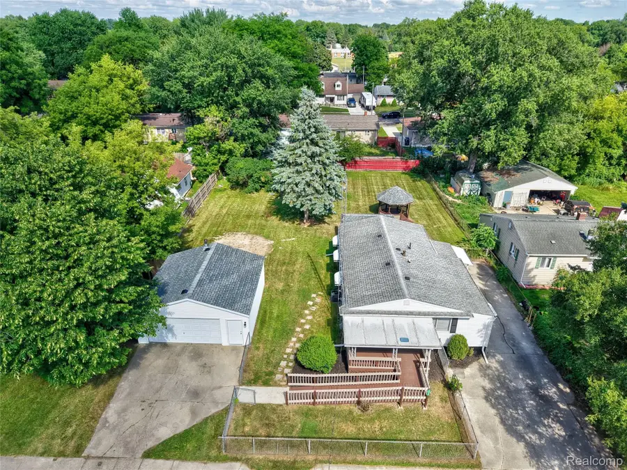 3710 Branch Road, Flint, MI 48506 - #2