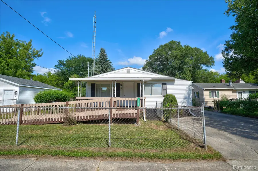 3710 Branch Road, Flint, MI 48506 - #3