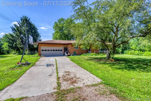 9805 Dolan Road, Columbus, MI 48063