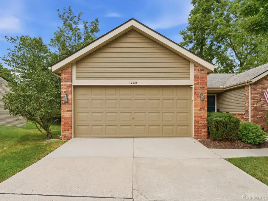 19533 Cardene Way, Northville, MI 48167 - #3