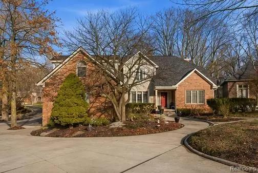 28690 Wintergreen Court, FarmingtonHills, MI 48331