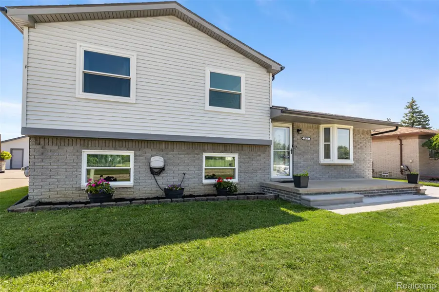 29530 Mitchell Drive, Roseville, MI 48066 - #2