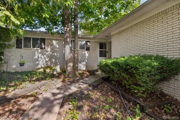 4652 Patrick Road, WestBloomfield, MI 48322