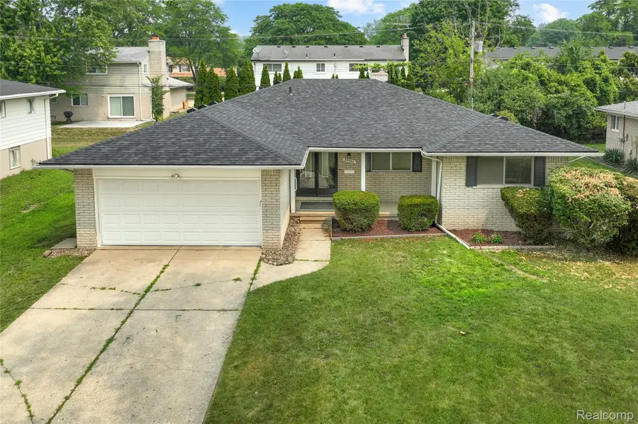 29540 Sharon Lane, Southfield, MI 48076 - #2