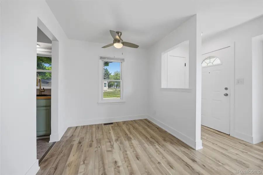 972 Arlene Avenue, Pontiac, MI 48340 - #2