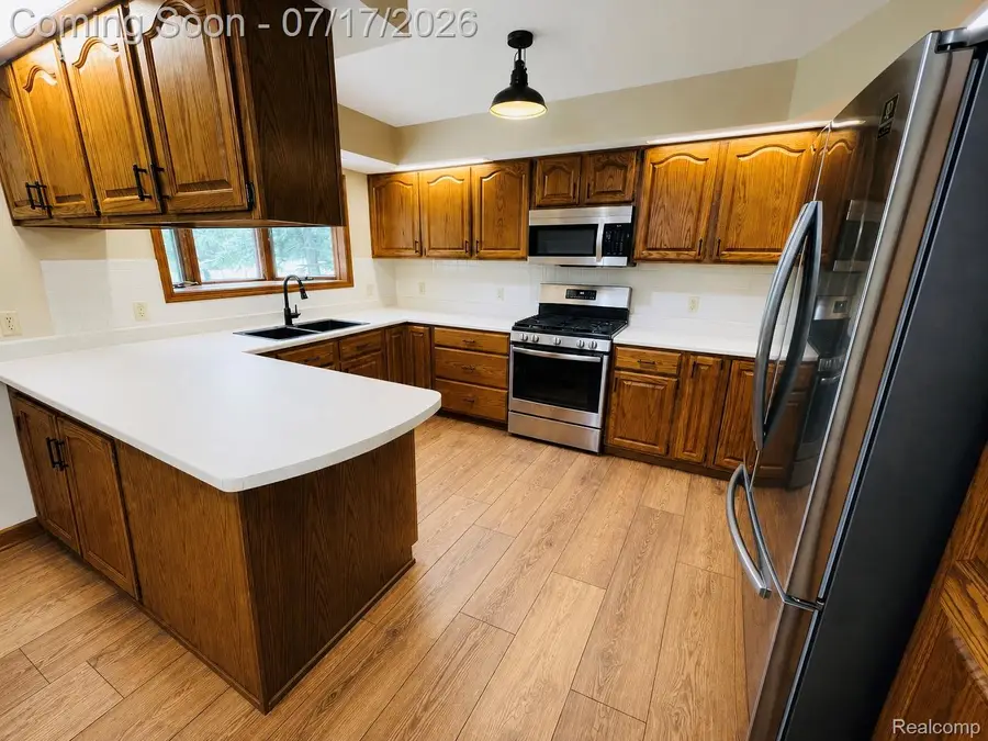 810 E Liberty Street, Chesaning, MI 48616 - #3