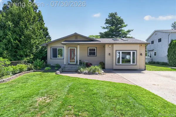 718 Hartner Street, Holly, MI 48442