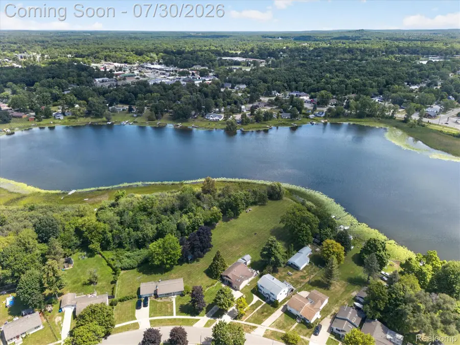 718 Hartner Street, Holly, MI 48442 - #3