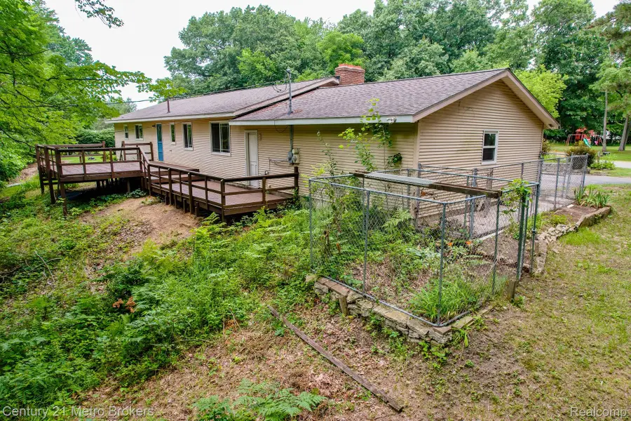 5262 Conifer Drive, Columbiaville, MI 48421 - #3
