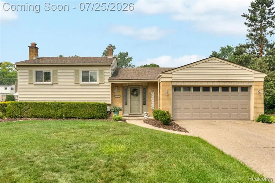 32769 Exeter Court, Warren, MI 48092 - #2
